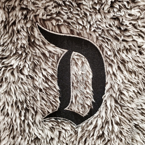 DISNEY PARKS DISNEYLAND PLUSH FLEECE JACKET - Picture 4 of 5